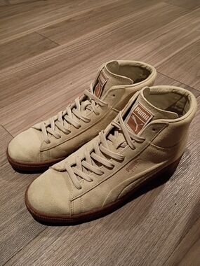PUMA Men’s Embossed Suede Mid-Top Sneakers